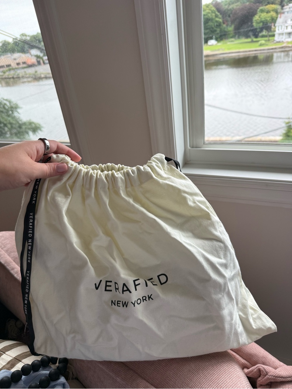 VERAFIED Suede Hobo Bag in Gold - Picture 7 of 7